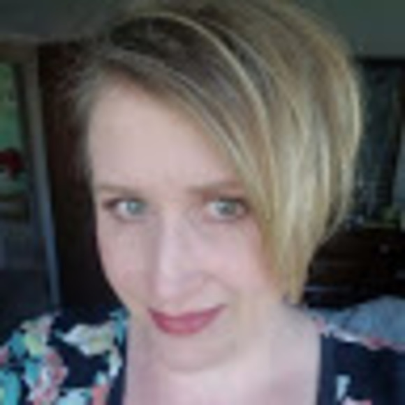 Meet your Posher, Melissa - Picture 1 of 1